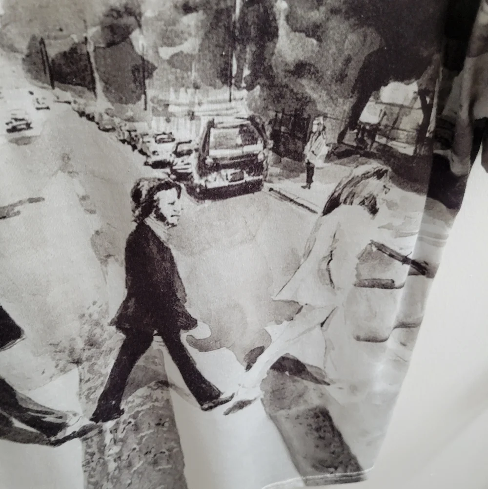 Beatles V-Neck Street-Scene Graphic Tee Abbey Road Washed Monochrome Black White - Picture 7 of 10